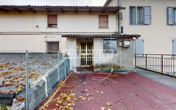 appartamento in vendita a Serramazzoni in zona Montagnana