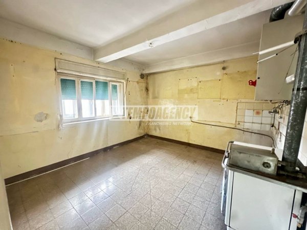 appartamento in vendita a Serramazzoni in zona Ligorzano