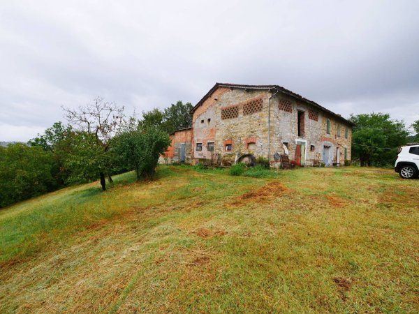 appartamento in vendita a Serramazzoni in zona Valle