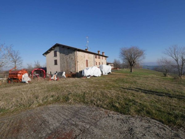 casa indipendente in vendita a Serramazzoni in zona San Dalmazio