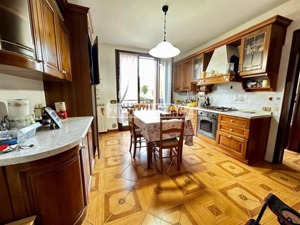 appartamento in vendita a Serramazzoni in zona Ligorzano