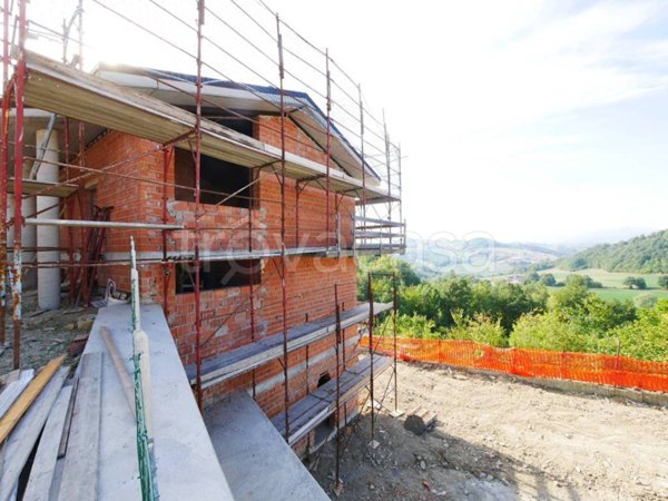 casa indipendente in vendita a Serramazzoni in zona Ligorzano