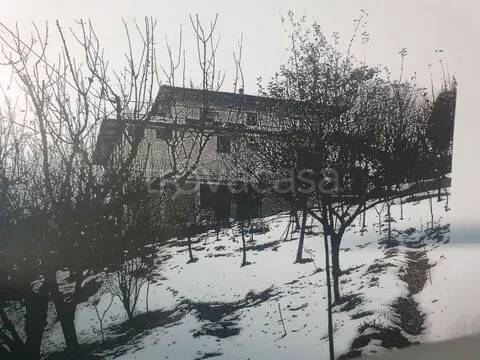 appartamento in vendita a Serramazzoni in zona Montagnana