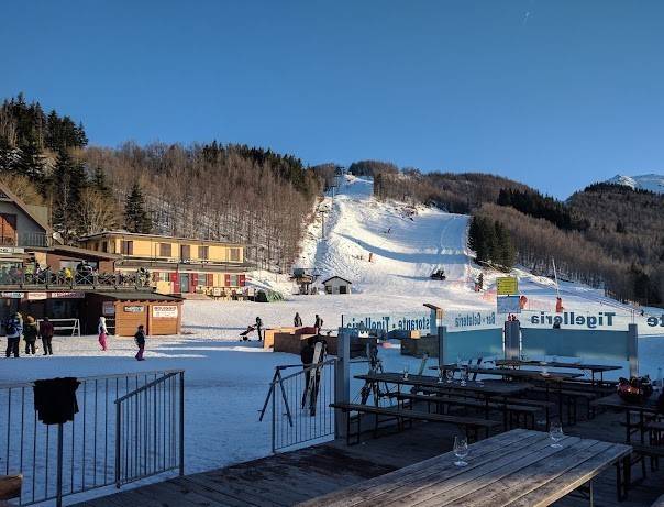 casa indipendente in vendita a Sestola in zona Pian del Falco