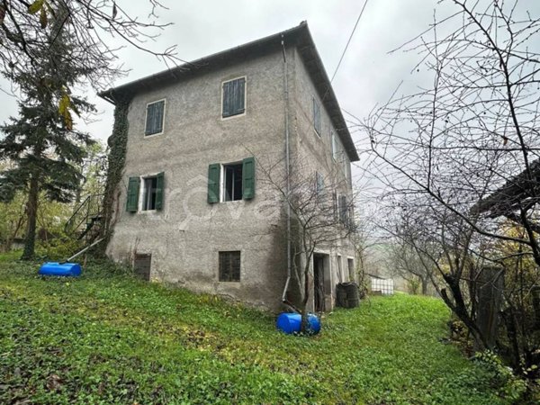 casa indipendente in vendita a Sestola