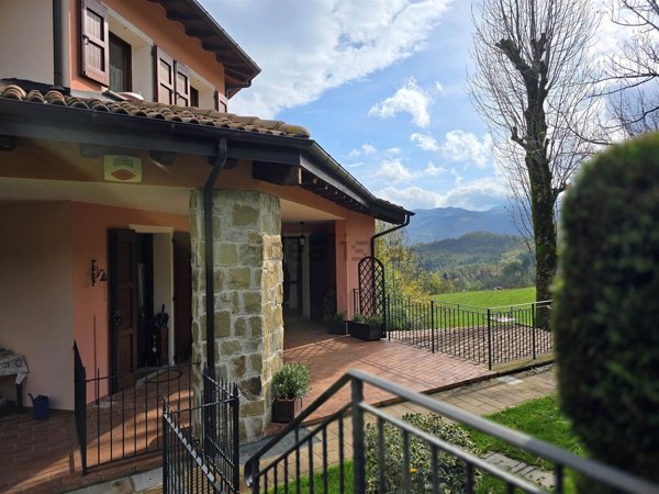 casa indipendente in vendita a Sestola