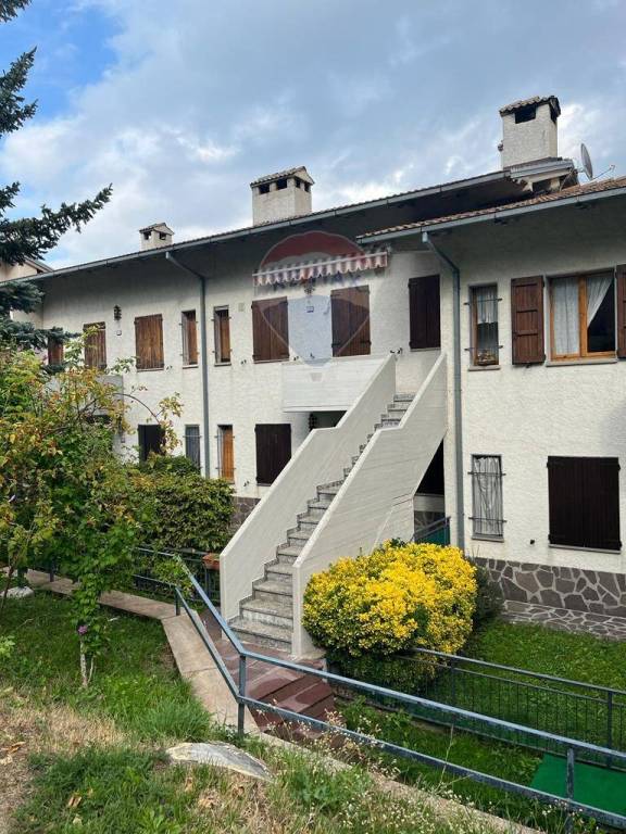 appartamento in vendita a Sestola in zona Roncoscaglia