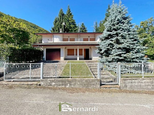 appartamento in vendita a Sestola in zona Roncoscaglia