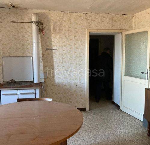 casa indipendente in vendita a Sestola in zona Vesale