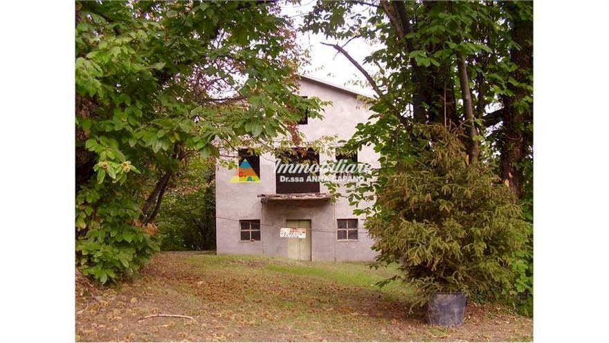 casa indipendente in vendita a Sestola in zona Casine