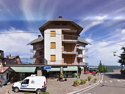 appartamento in vendita a Sestola in zona Pian del Falco