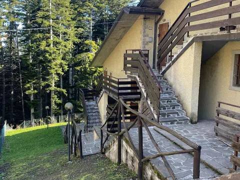 appartamento in vendita a Sestola in zona Pian del Falco