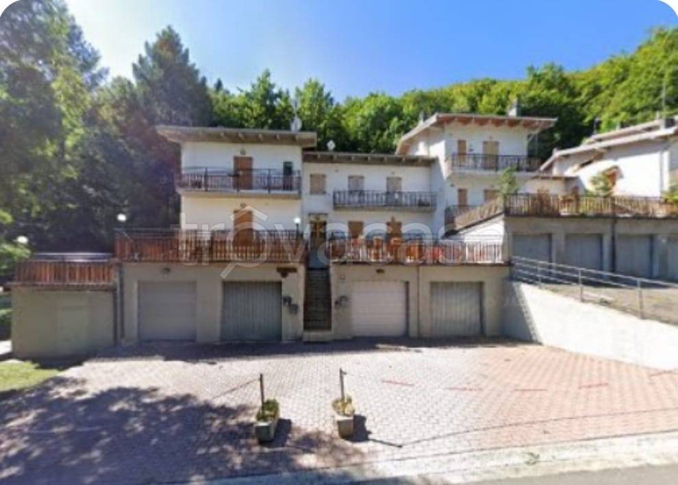 appartamento in vendita a Sestola in zona Pian del Falco