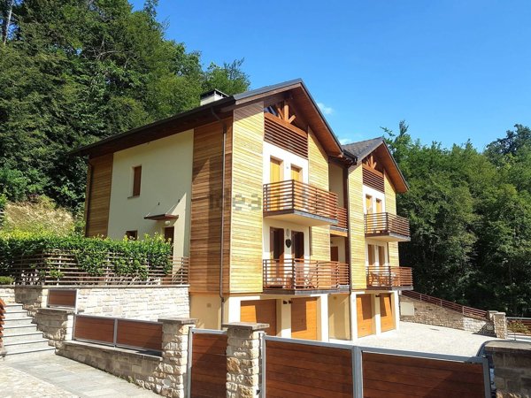 appartamento in vendita a Sestola in zona Roncoscaglia