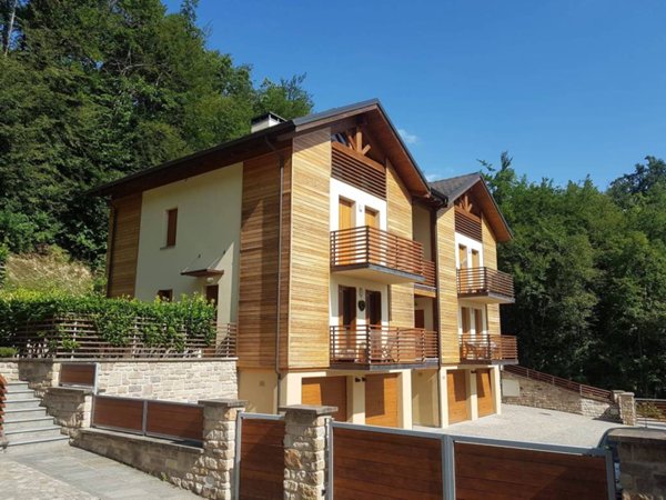 appartamento in vendita a Sestola in zona Roncoscaglia