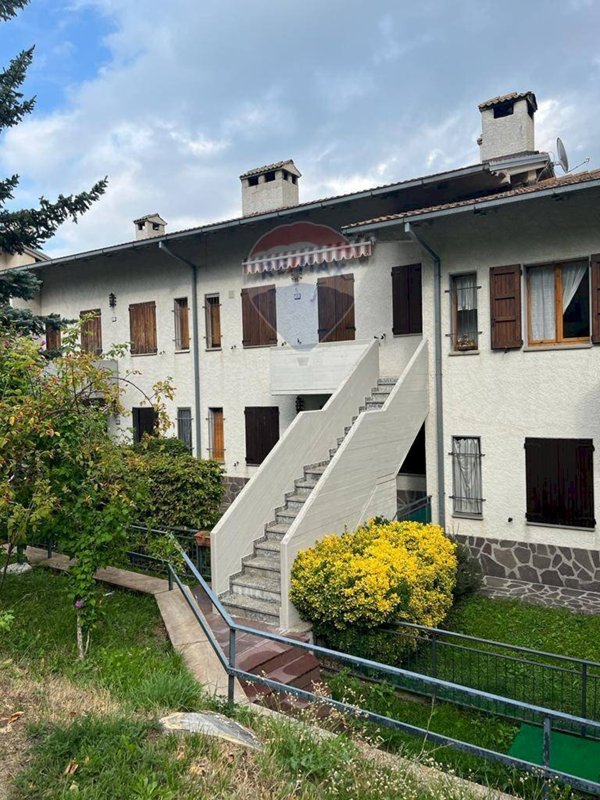 appartamento in vendita a Sestola in zona Roncoscaglia