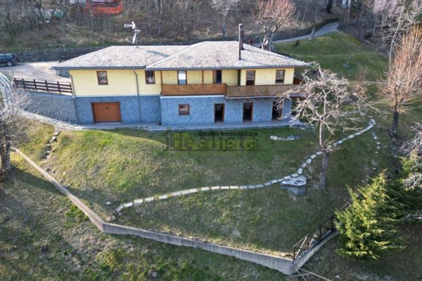 casa indipendente in vendita a Sestola in zona Pian del Falco