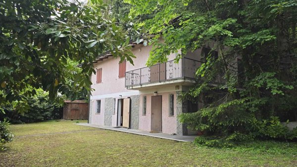 casa indipendente in vendita a Sestola in zona Pian del Falco