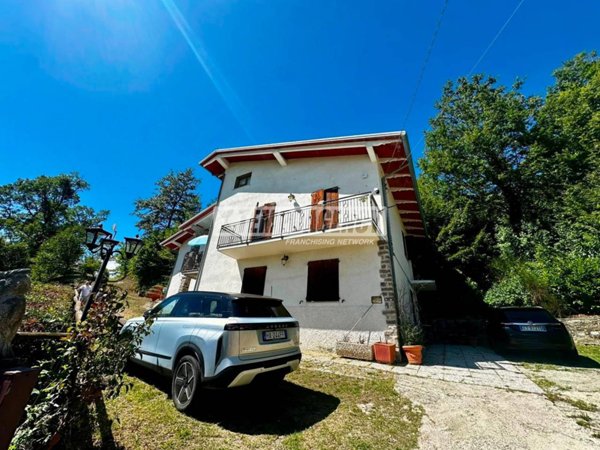 casa indipendente in vendita a Sestola in zona Castellaro