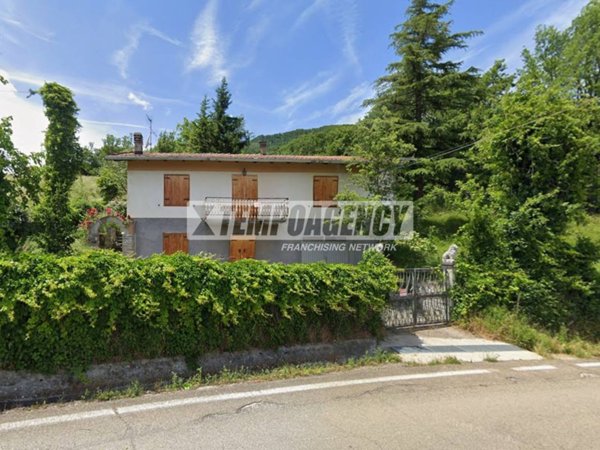 casa indipendente in vendita a Sestola in zona Castellaro