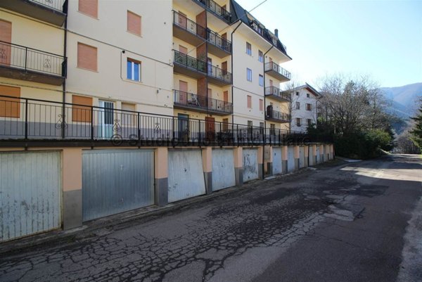 box auto in vendita a Sestola in zona Pian del Falco