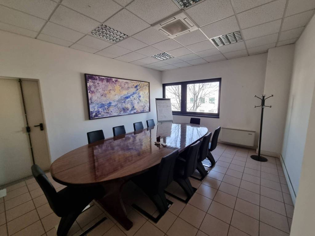 locale commerciale in vendita a Soliera