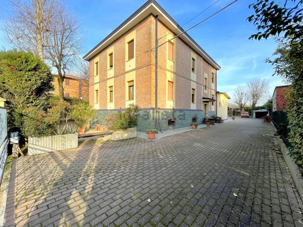 casa indipendente in vendita a Soliera