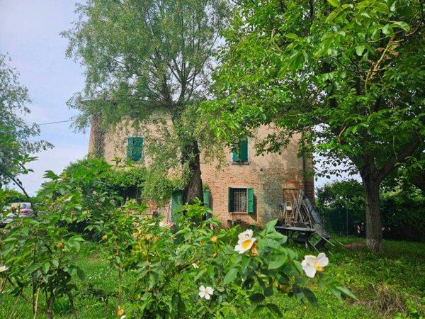 casa indipendente in vendita a Soliera