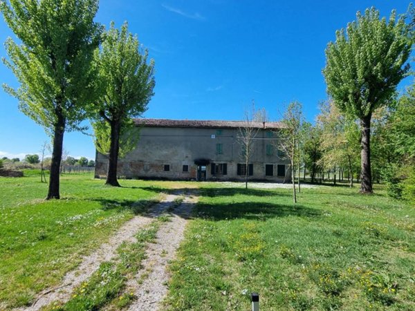 casa indipendente in vendita a Soliera
