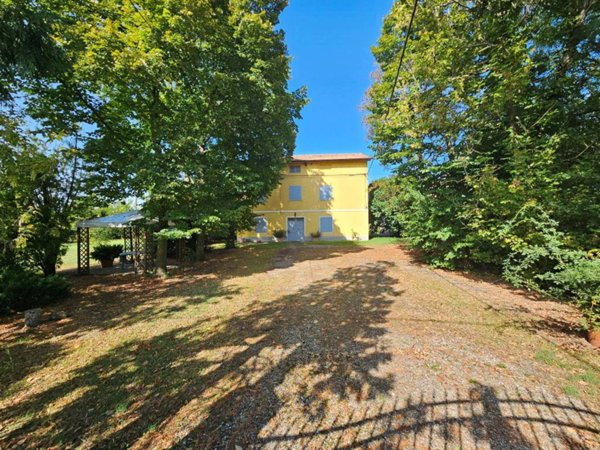 casa indipendente in vendita a Soliera