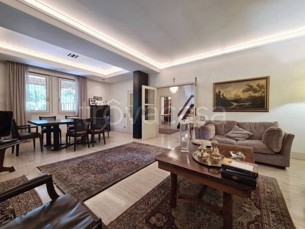 casa indipendente in vendita a Soliera