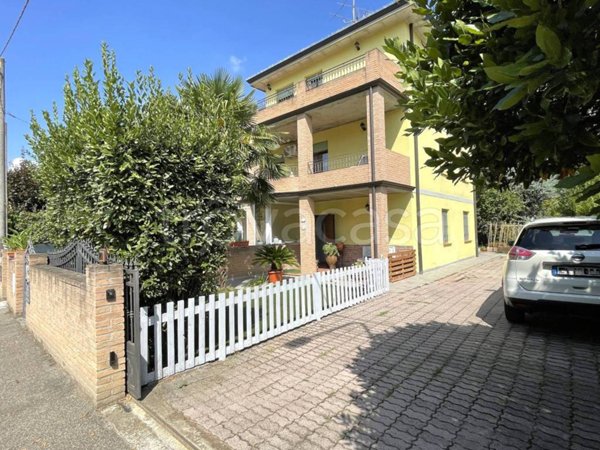 casa indipendente in vendita a Soliera