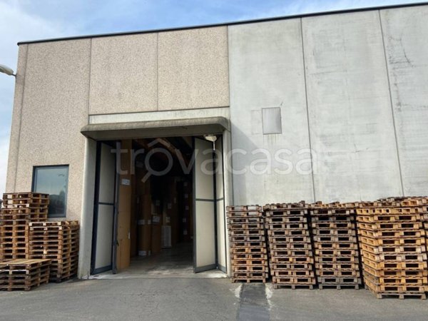 locale commerciale in vendita a Soliera in zona Limidi