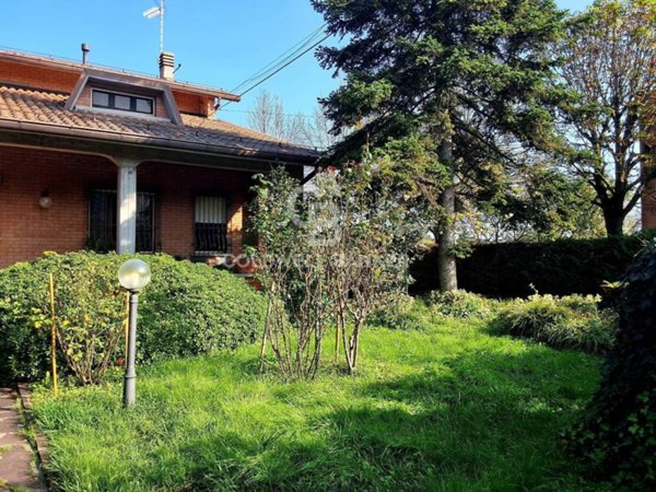 casa indipendente in vendita a Soliera