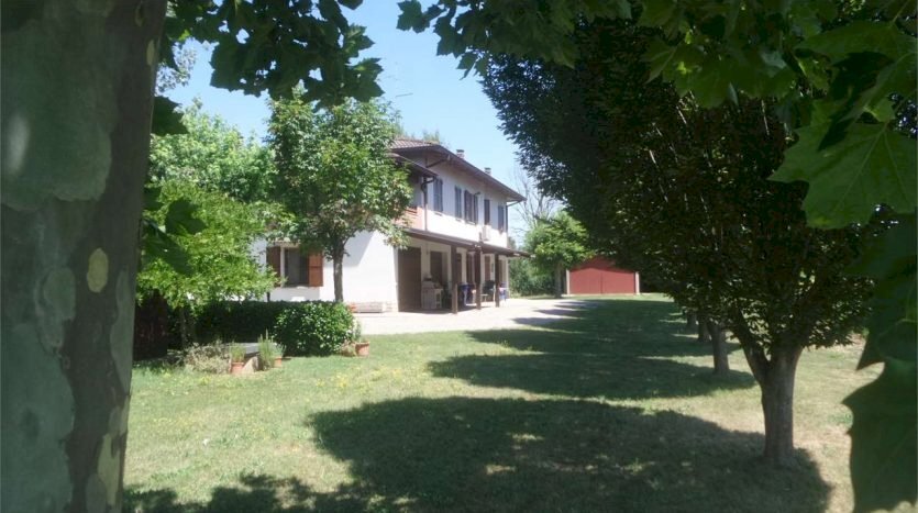 casa indipendente in vendita a Soliera