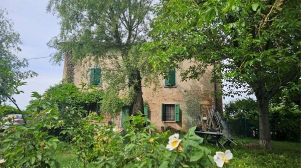 casa indipendente in vendita a Soliera