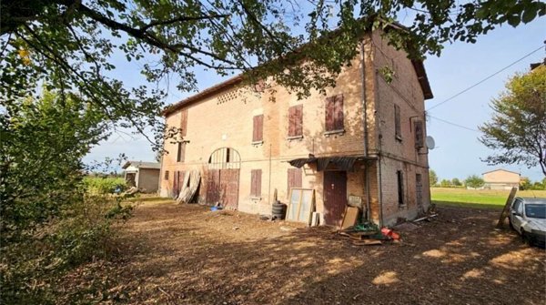 casa indipendente in vendita a Soliera