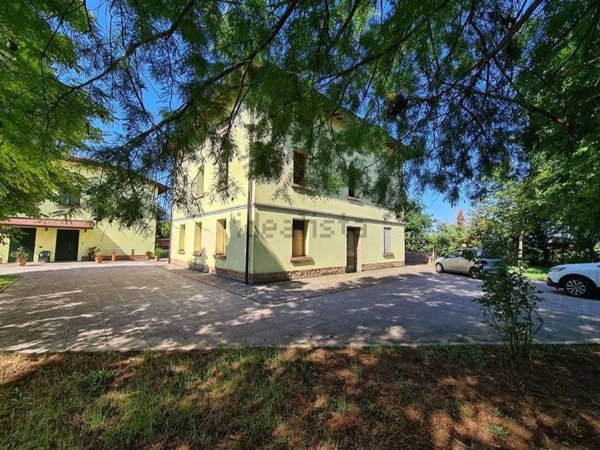 casa indipendente in vendita a Soliera