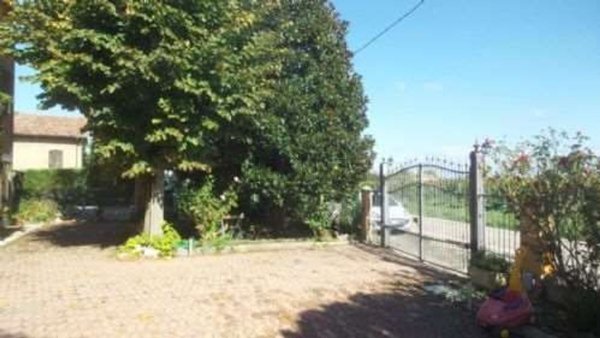 casa indipendente in vendita a Soliera