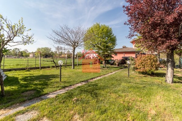 casa indipendente in vendita a Soliera