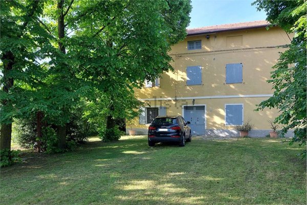 casa indipendente in vendita a Soliera