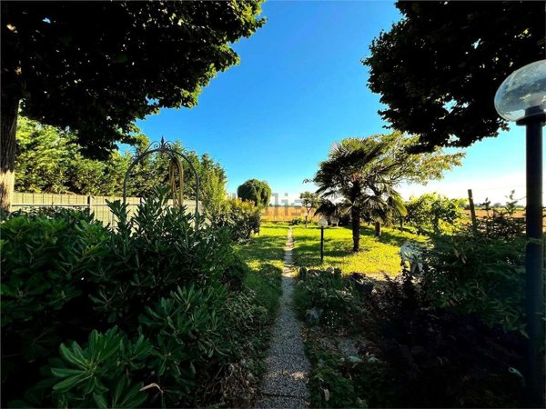 casa indipendente in vendita a Soliera