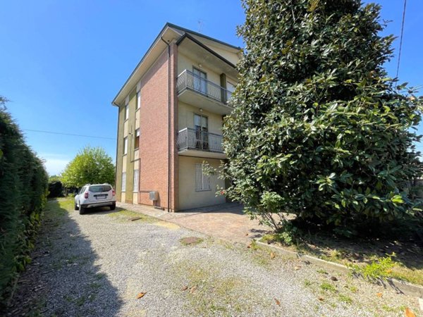 casa indipendente in vendita a Soliera