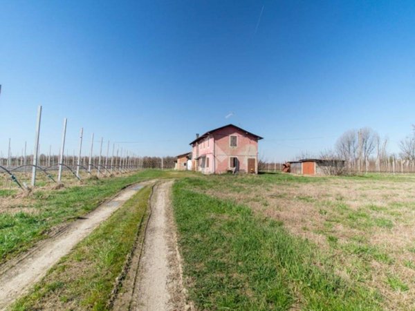 casale in vendita a Soliera in zona Sozzigalli