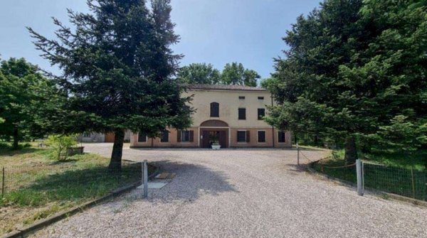 casa indipendente in vendita a Soliera