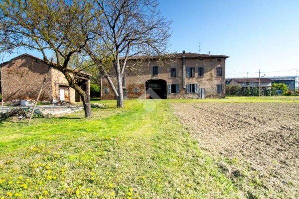 casa indipendente in vendita a Soliera