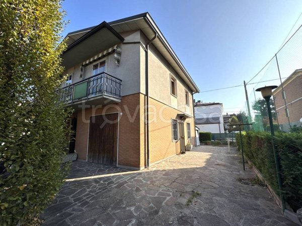 casa indipendente in vendita a Soliera