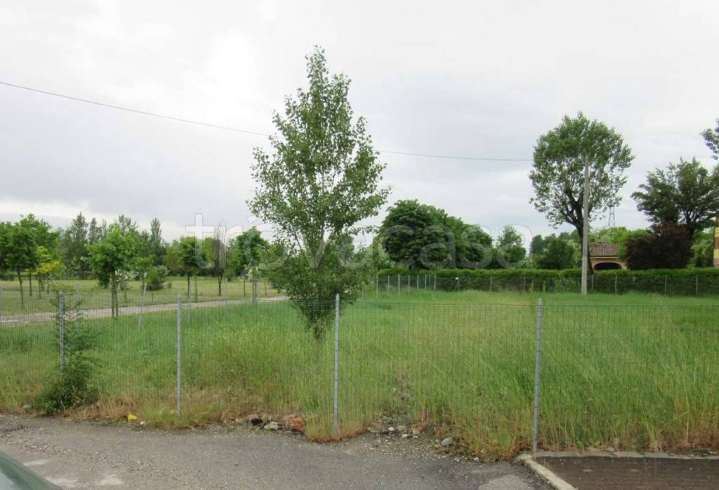terreno edificabile in vendita a Soliera in zona Limidi