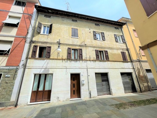 casa indipendente in vendita a Soliera