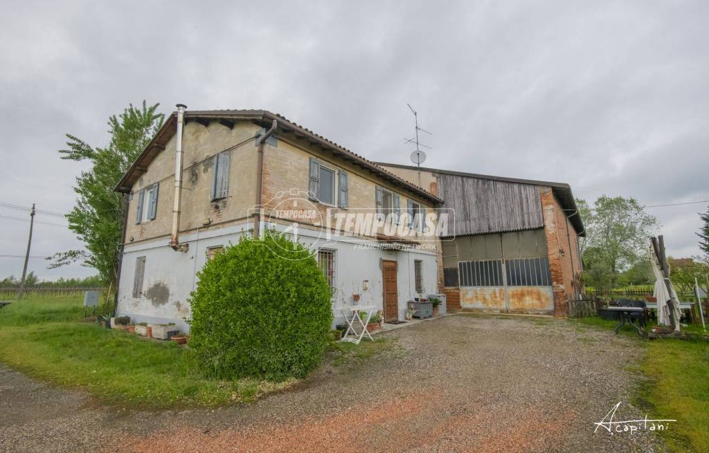 casale in vendita a Soliera in zona Limidi